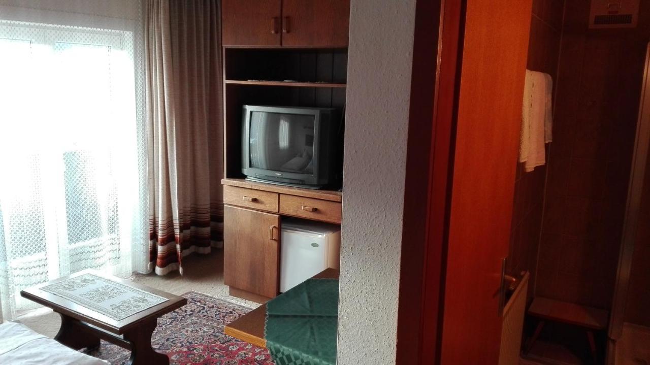 Pension Brunner Бад Кляйнкирххайм Экстерьер фото